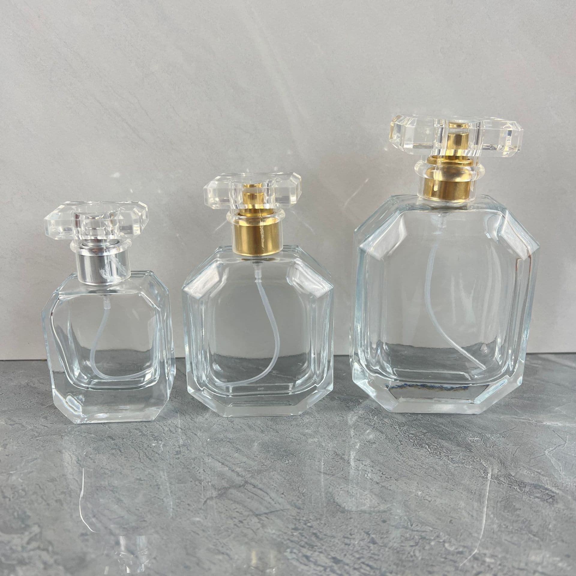 Wholesale Polygon Perfume Bottle 30ml 50ml 100ml Press-Type Glass Cosmetic Bottle