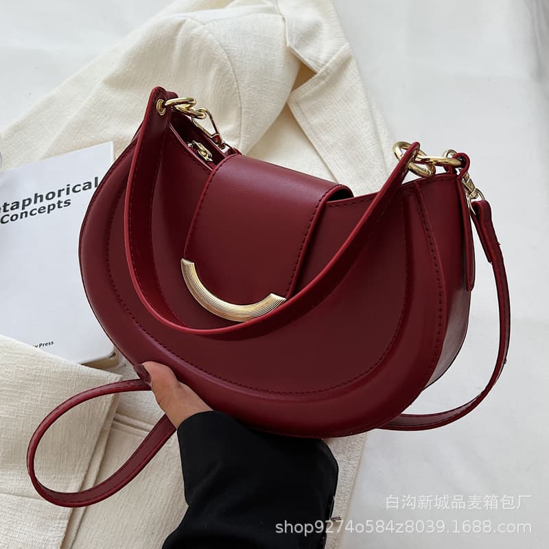 Fashionable Korean-style mini underarm bag 2026 new simple handbag shoulder bag versatile elegant crossbody commuter bag for women