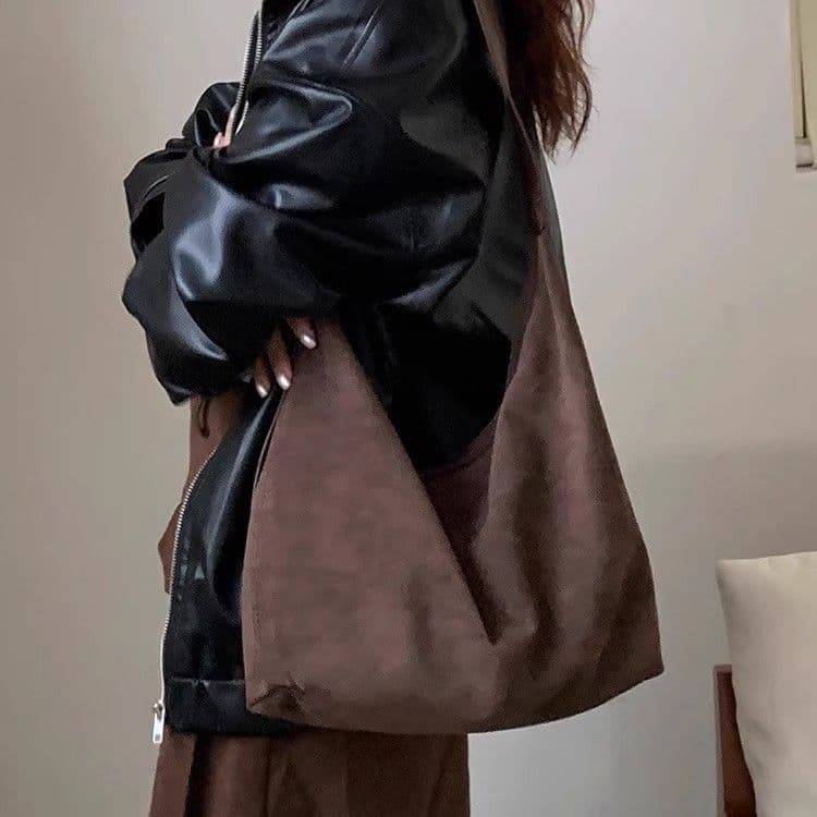 Shoulder Bag for Women 2026 New Autumn and Winter Versatile Crossbody Bag Korean Style Suede Retro Large Capacity Commuter Tote Bag