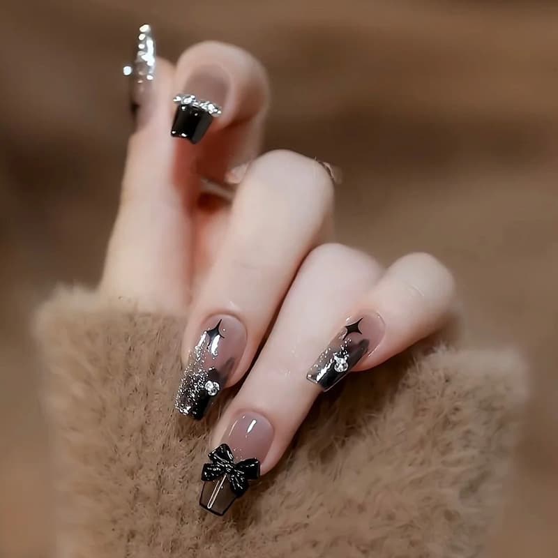 Wearable Nails Short Press-On Nails Bestseller Brightening Gentle Pure Allure Style Manicure Nail Tips Fake Nails Wearable Adhesive Tabs