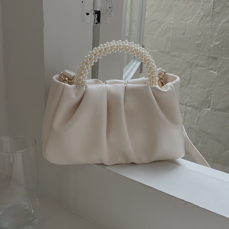 Leather Crossbody Small Bag 2022 New High-end Pearl Wooden Handle Pleated Cloud Bag Shoulder Handbag for Women