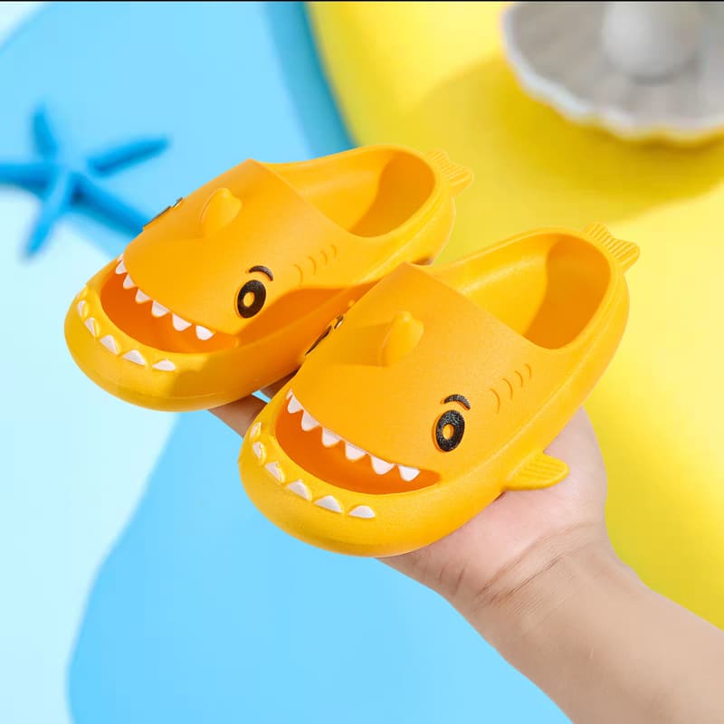 Children's Shark Croc Sandals for Outdoor Summer, Anti-Slip Thick Sole Cute Cartoon Soft Bottom Kids Slippers