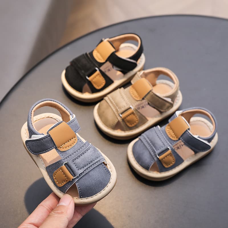 2026 Summer New Infant Toddler Squeaky Shoes Walking Shoes Sandals Cartoon Soft Sole Baby Shoes for Boys and Girls Export Closed-Toe Children's Shoes
