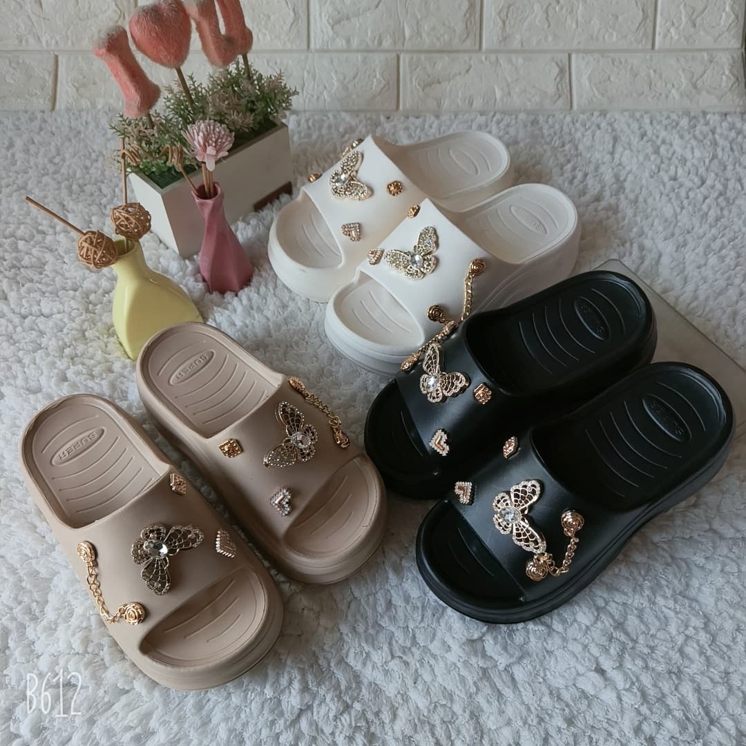 2026 Summer New Style Women's Slippers Outdoor Wear Thick Sole Anti-Slip Women's Sandals Mid-Heel Casual Slide Sandals Factory Direct