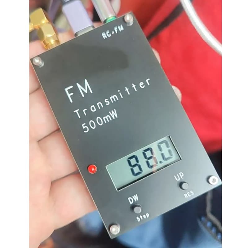 2000m FM Transmitter with Digital Display, 0.5W 500mW Stereo 76-108MHz