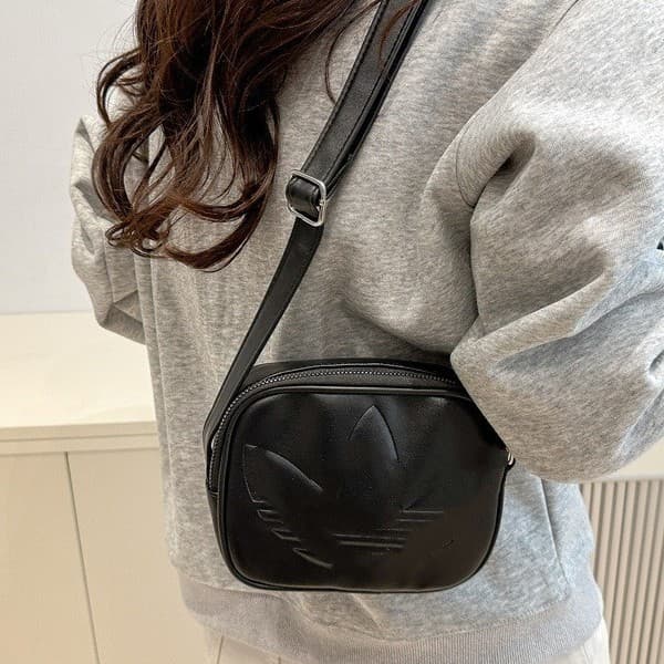 Cross-border Light Luxury Shoulder Bag High Appearance Crossbody Bag Lightweight Travel Small Bag Fashion Key Bag Phone Bag