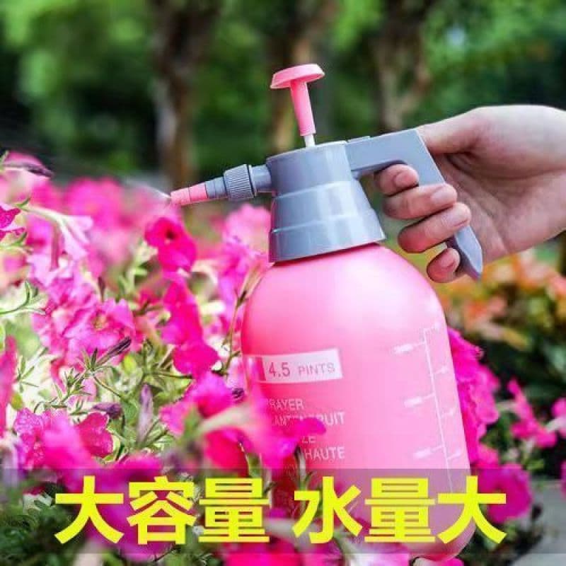 Pressure spray bottle for home cleaning, disinfection, watering, plant hydration, large capacity hand-pump water sprayer