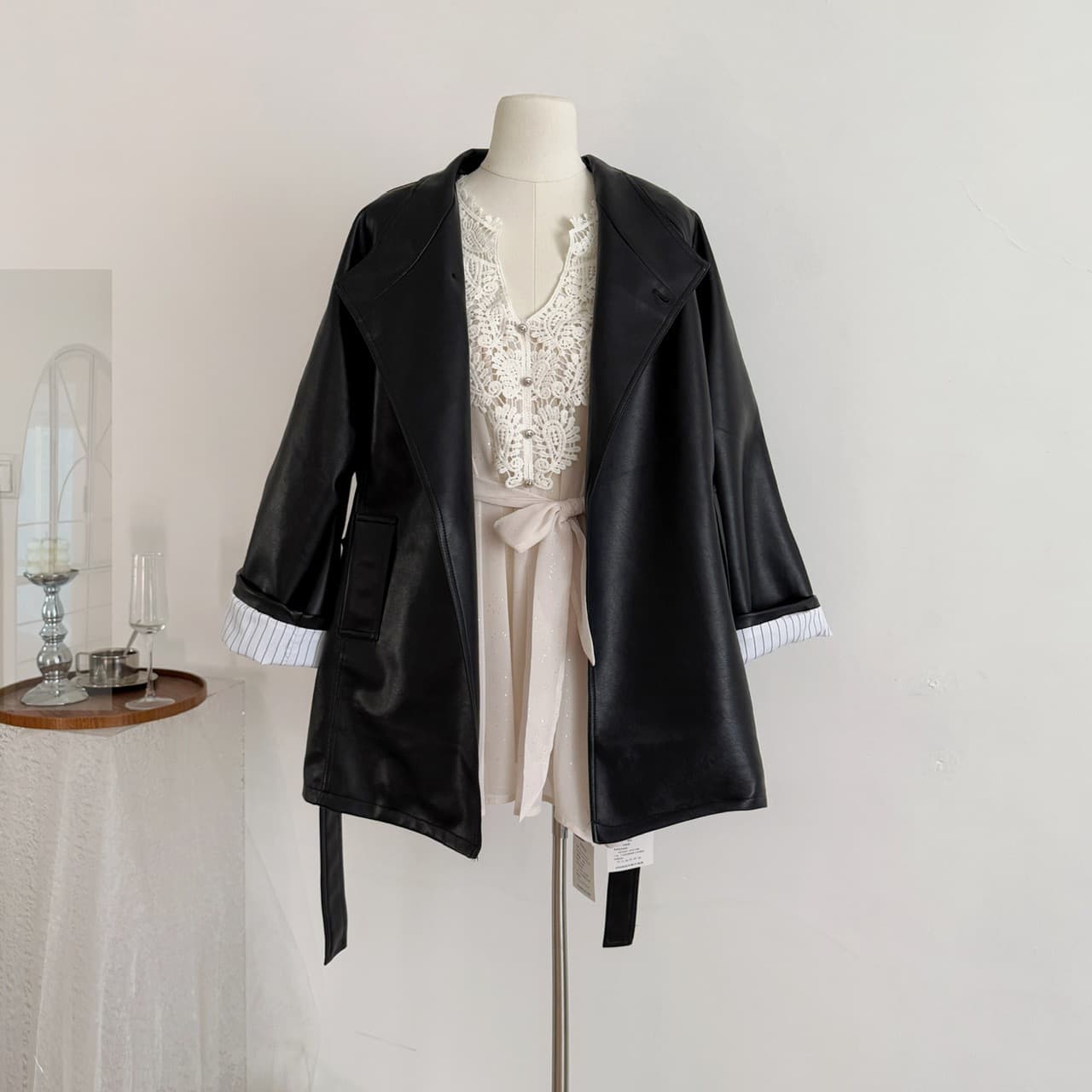 Cool and sexy girl's temperament mid-length PU leather coat jacket women's black windbreaker commuter style jacket top