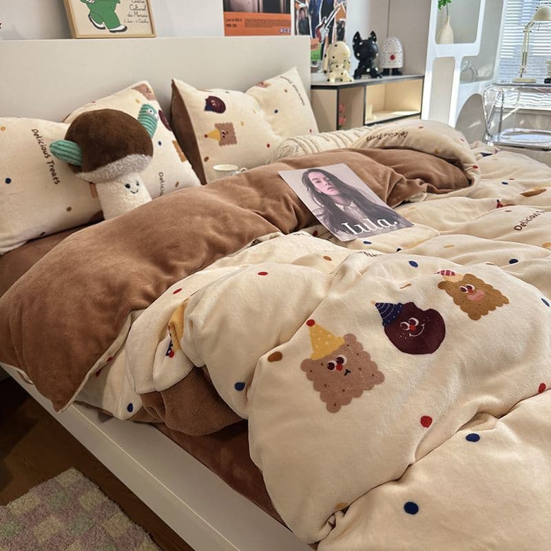 Cartoon winter four-piece bedding set, warm coral fleece thickened milk fleece cute duvet cover sheet dormitory three-piece set