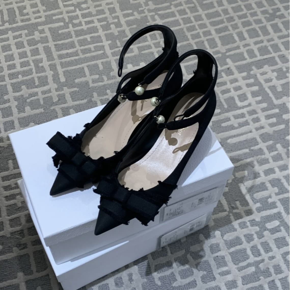 French-Style Spring and Summer New Double-Ring Buckle Bowknot Kitten Heel Shoes for Women, Comfortable Retro-Style Fashionable and Elegant High Heels