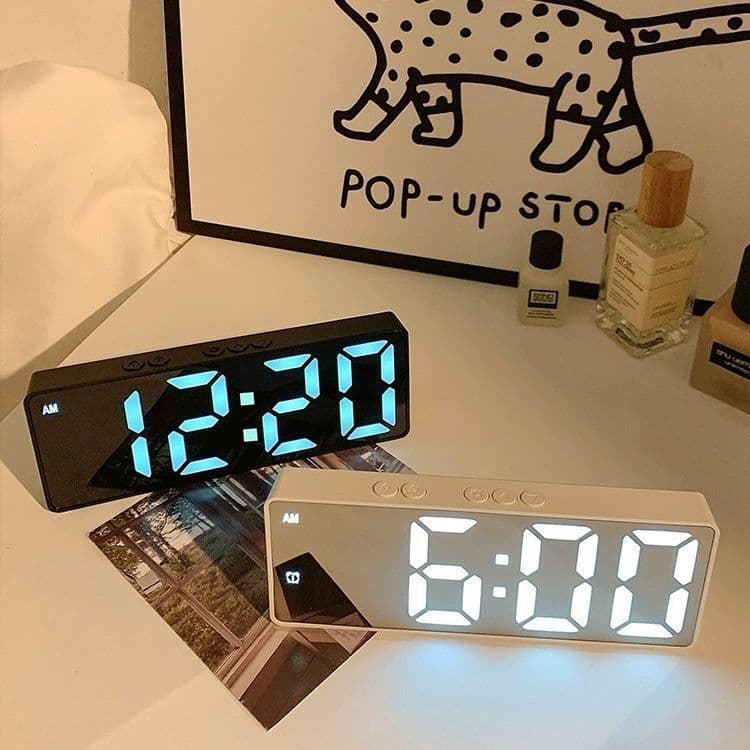 Cross-border hot product electronic clock living room TV counter clock luminous silent digital alarm clock simple multi-function clock