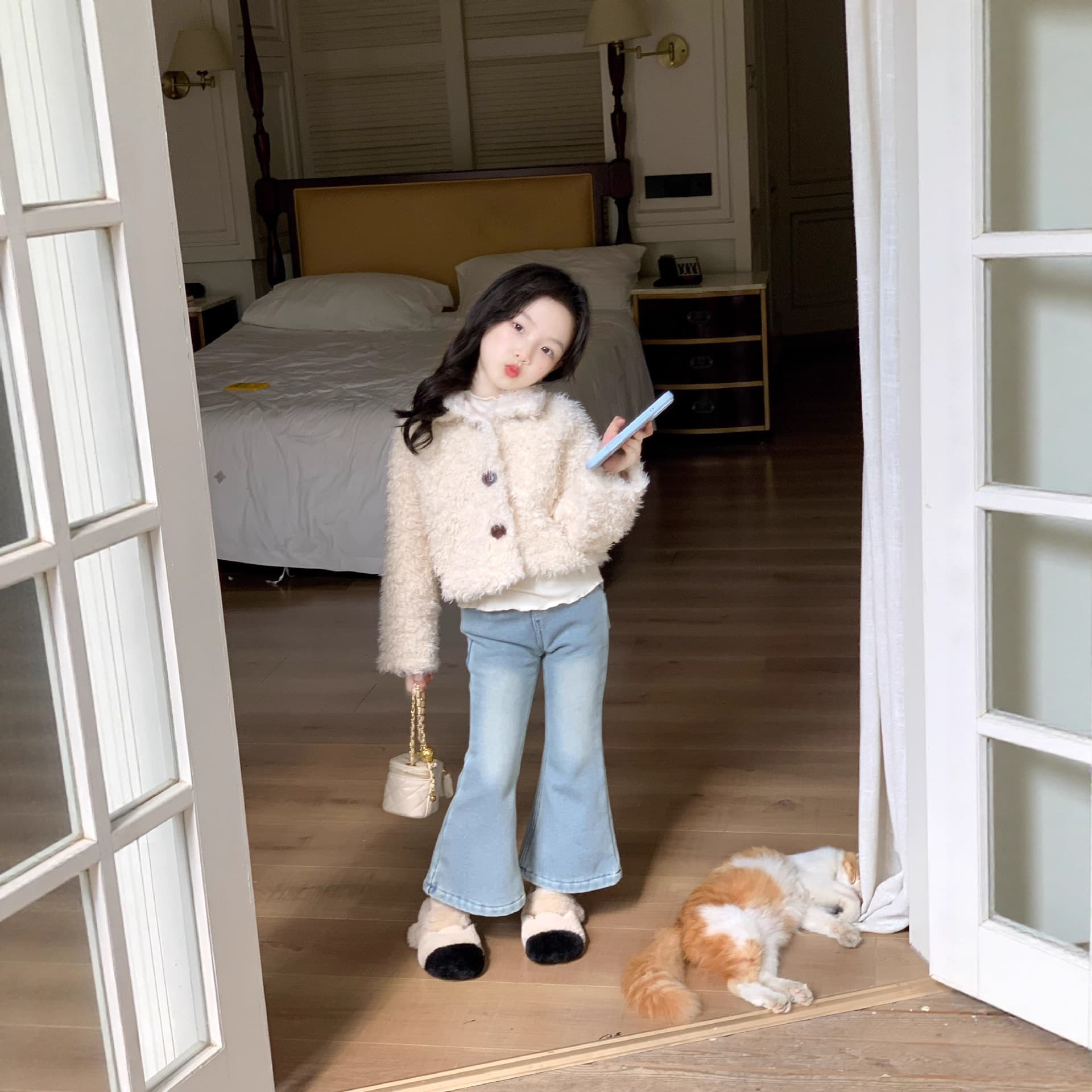 Winter Girls' Lambswool Coat, Single-Breasted Plush Thickened Stand Collar Fuzzy Sweater
