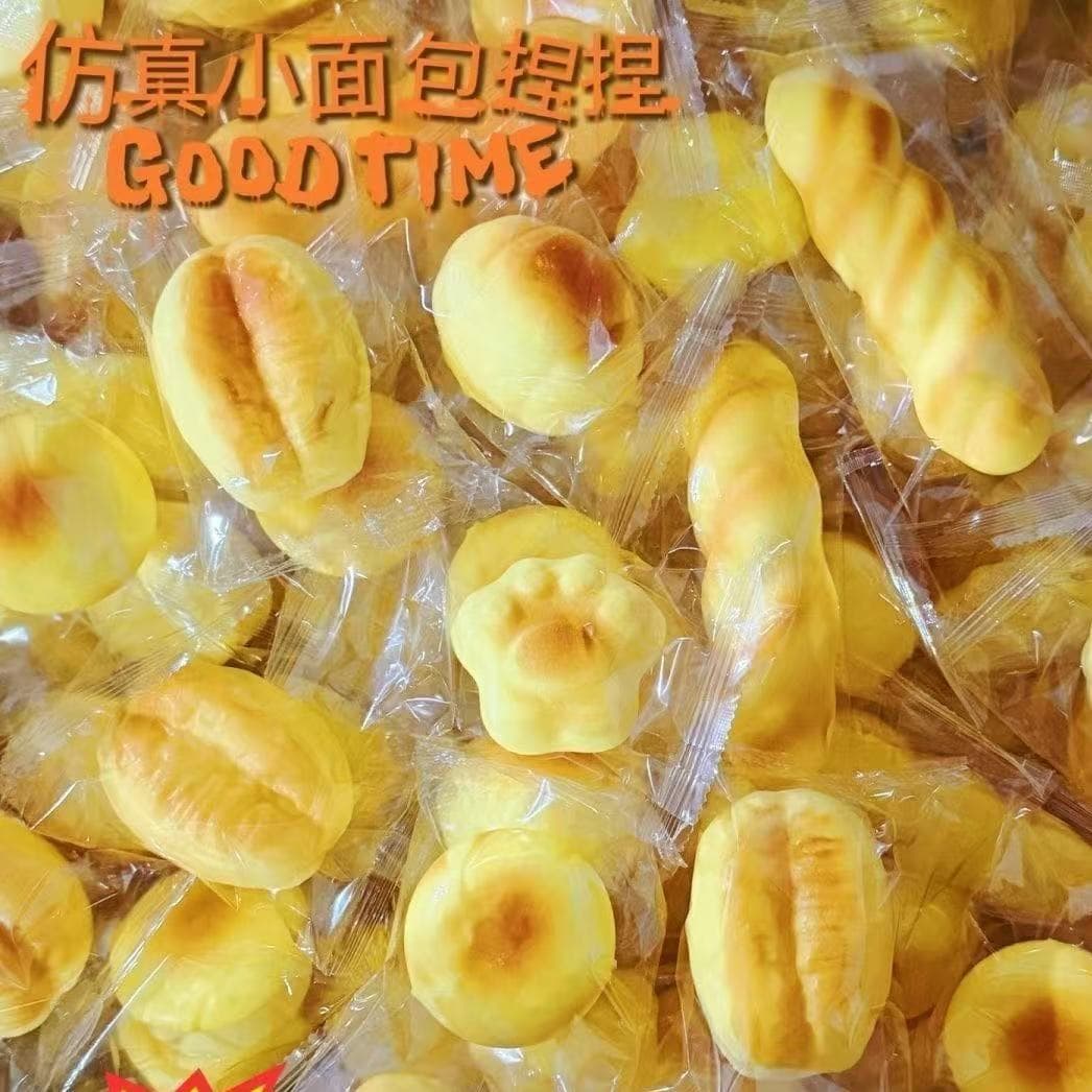 Squishy simulation bread cake model slow rebound decompression children's play house decompression toddler props toy
