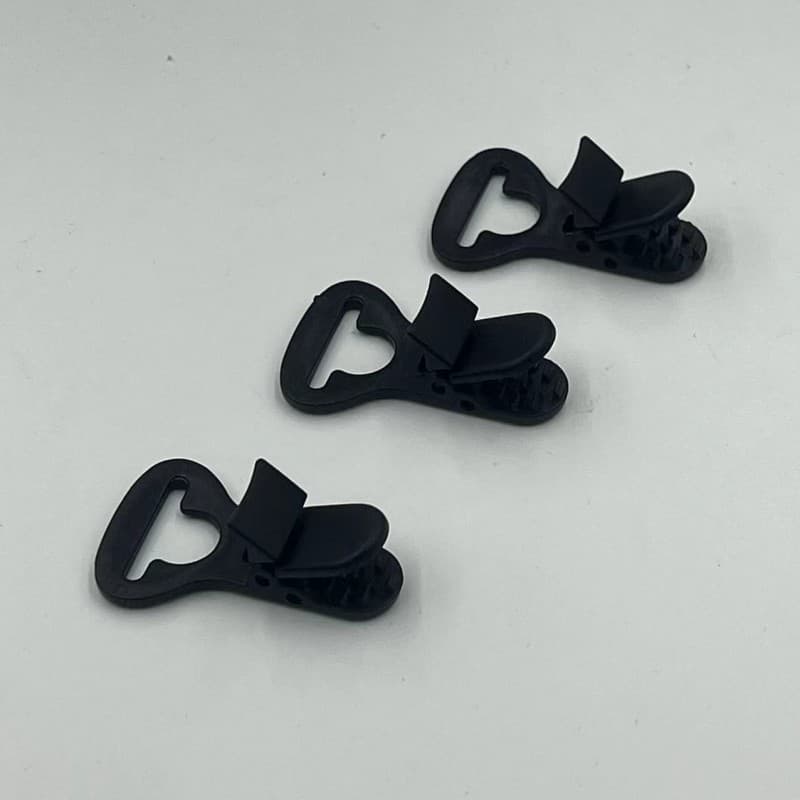 Plastic tent clip, crocodile clip, duckbill clip, sling clip, webbing clip, color can be made into brand clip