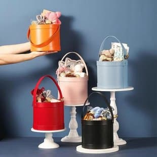 In Stock Handheld Leather Bouquet Bucket Flower Box Round Favor Box Korean Style Flower Arrangement Bucket Valentine's Day Rose Bouquet Gift Box