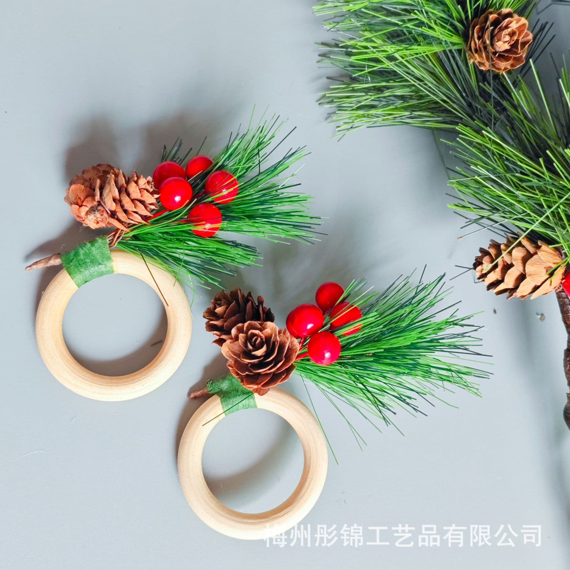 Amazon Cross-border Christmas Napkin Ring Table Decoration Pinecone Napkin Ring Pinecone Grass Ring Napkin Holder Pine Needle
