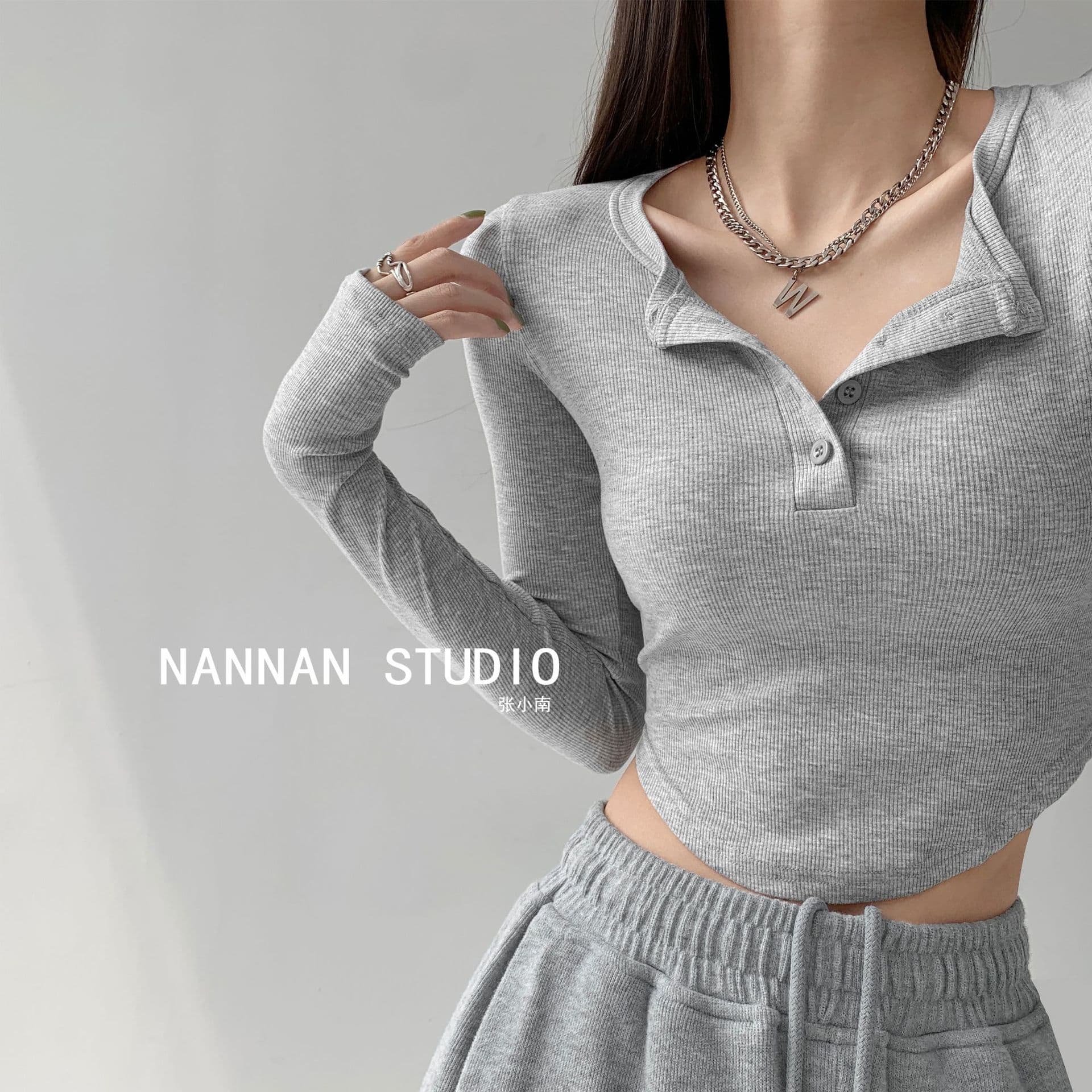 Slim Fit American Grey Long Sleeve Base Shirt Women V Neck Button Design Sense T Shirt Show Thin Belly Short Top