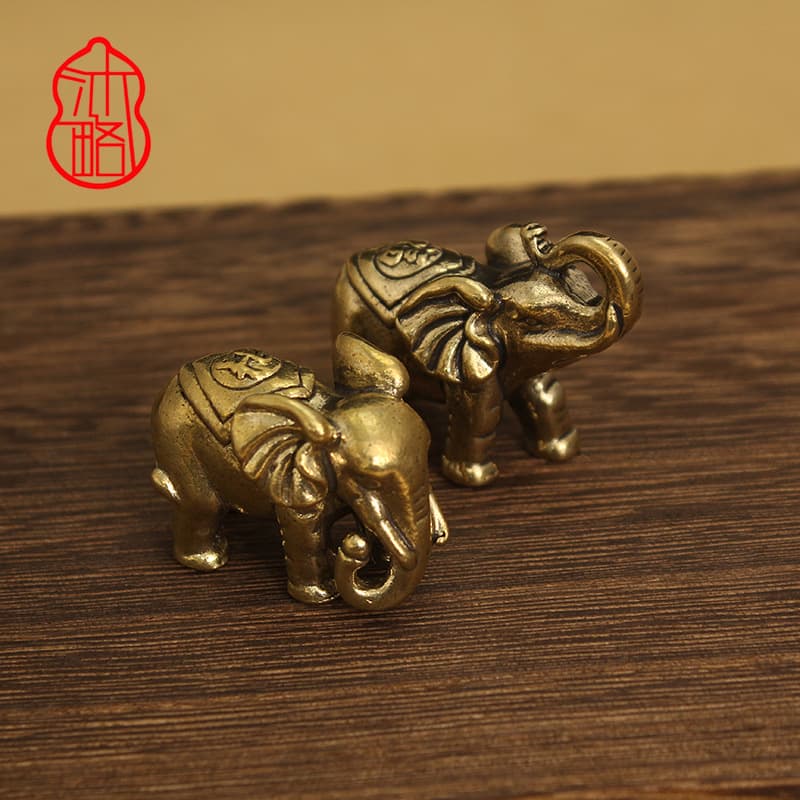 Solid brass elephant figurine, mini bronze elephant for home, study, office desk, tea table, decorative crafts.