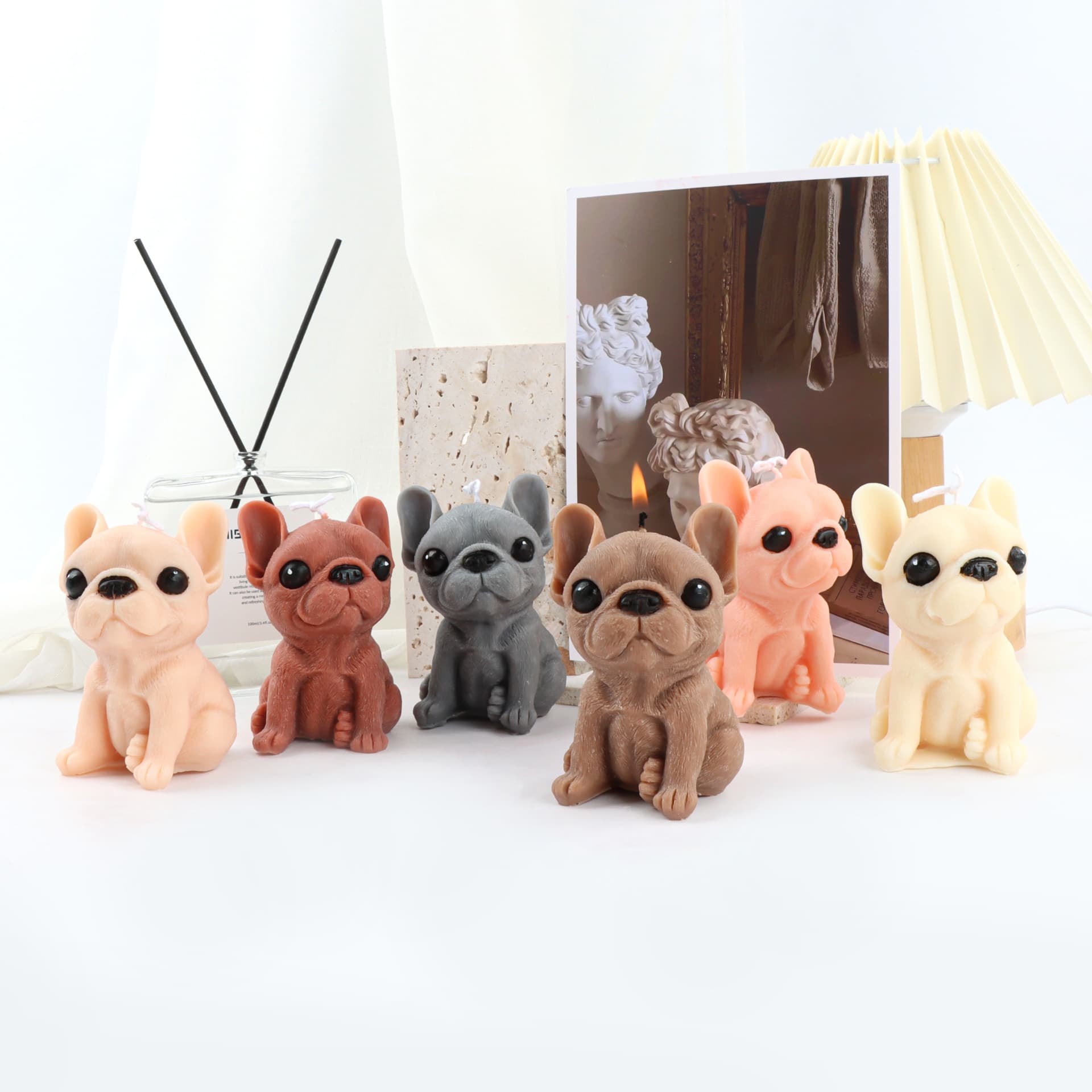 Pug Dog Aromatherapy Candle Realistic 3D Shape Natural Soy Wax Healing Fragrance Fun/Heartwarming/Adorable