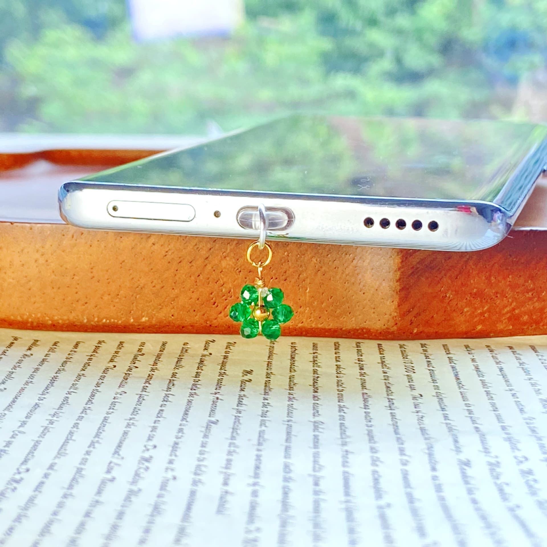 Beaded Handmade Small Flower Series Dust Plug Type-C New Year Tablet All-in-One Anti-Dust Earphone Android