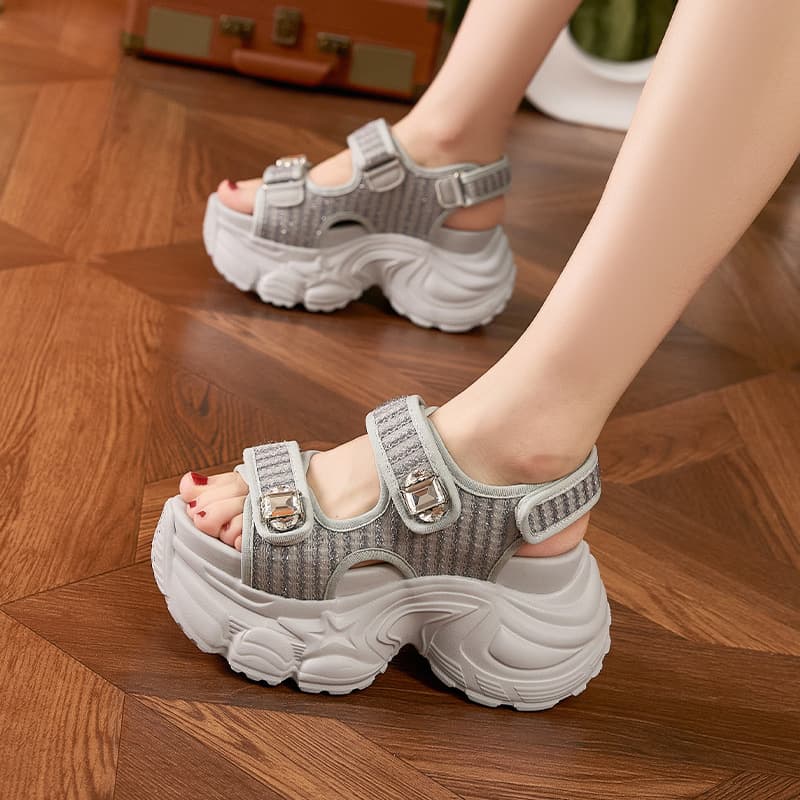 Thick-Soled Sandals for Women 2026 New Summer Fashion Versatile Beach Shoes Non-Slip Casual Sporty Style Flip Flops