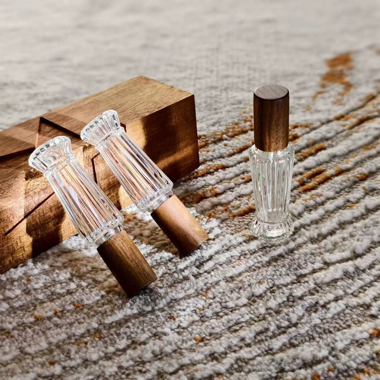 Luxury Perfume Refillable Atomizer Bottle Press Spray Travel Portable Spray Bottle Glass Empty Bottle Designer Perfume Sample Bottle