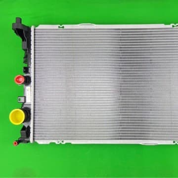 Professional Manufacturer Full Range Auto Parts Radiator 1975000003 Fits 10 Mercedes AMG/C63