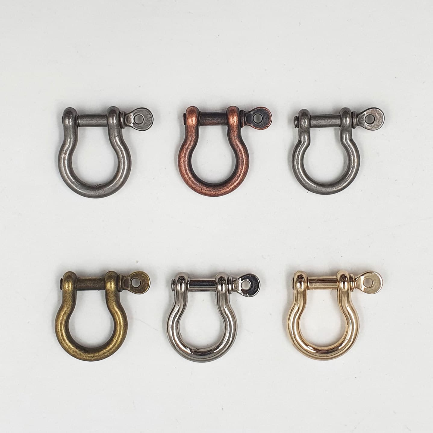 A set of zinc alloy horseshoe buckle hardware keychain D buckle bow buckle hook buckle suspension buckle hardware accessories manufacturer direct sales