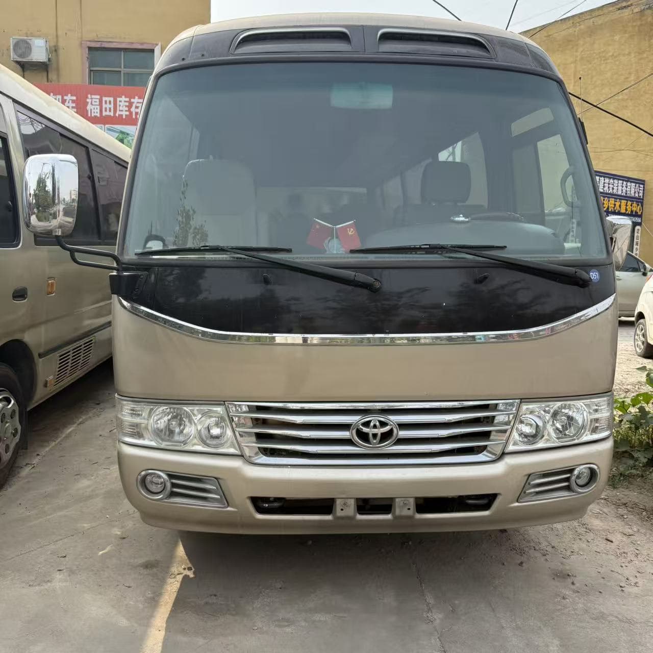 Foreign Trade Export Premium 13-23 Seats Addable Seats Coaster Business Vehicle Minibus Medium Luxury Cabin