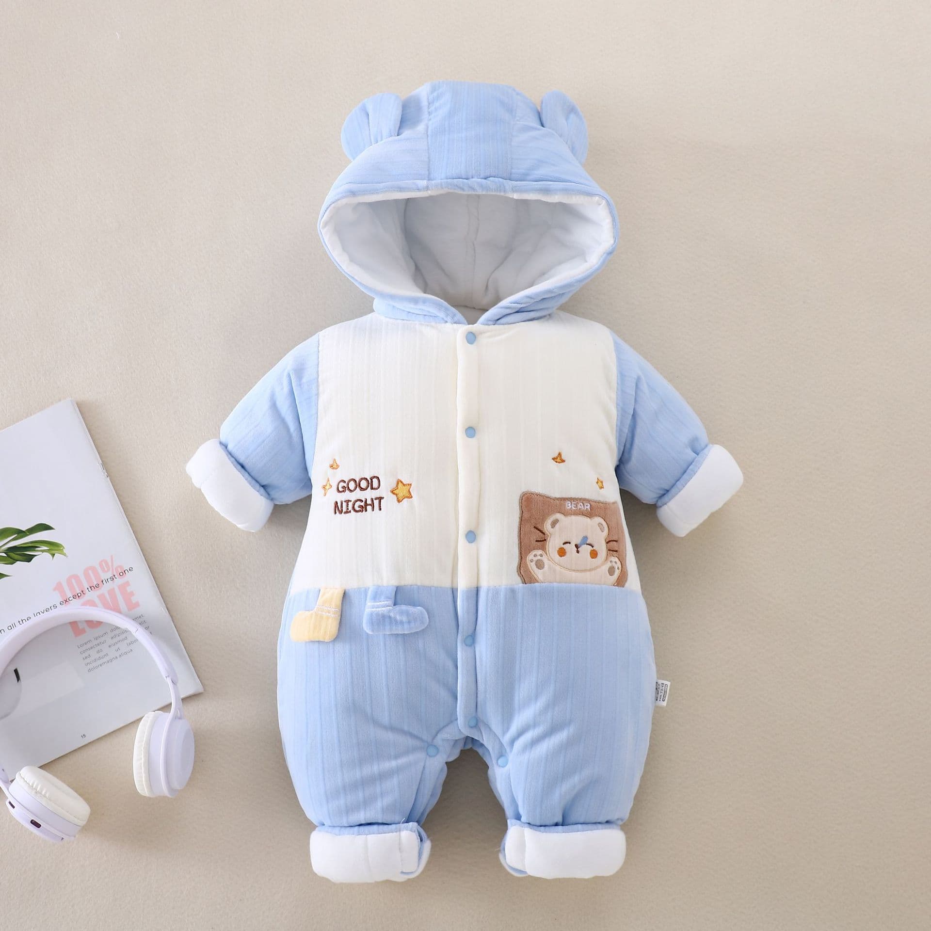 Autumn and Winter Thickened Baby Romper, Cute Cartoon Cotton Outfit for Newborns, Warm and Thickened