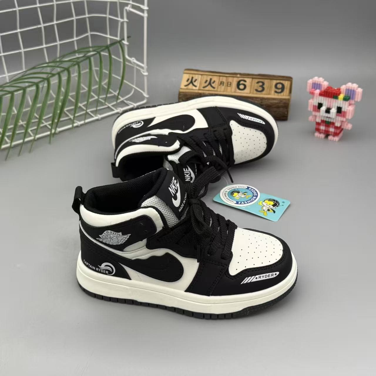 2025 Autumn/Winter New Style High-Top Boys' Sneakers Thin Sole Teenagers AJ Trend Sports Shoes Mid-to-Large Kids Multi-Color Student