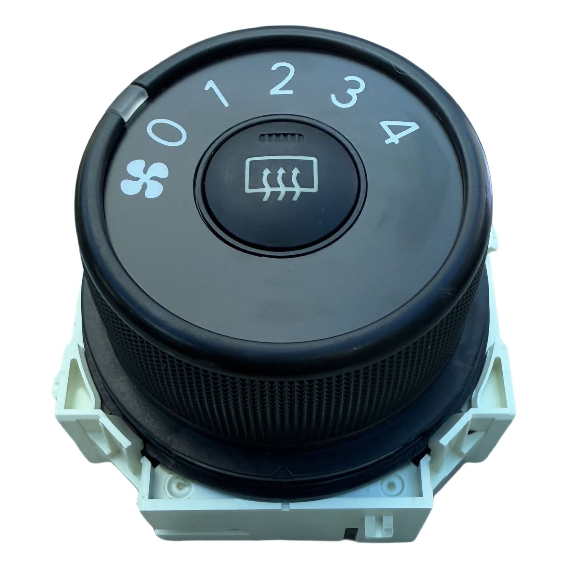 55902-02030 is applicable to the air conditioning heater fan speed adjustment knob switch of 2006-2013 Corolla RAV4.