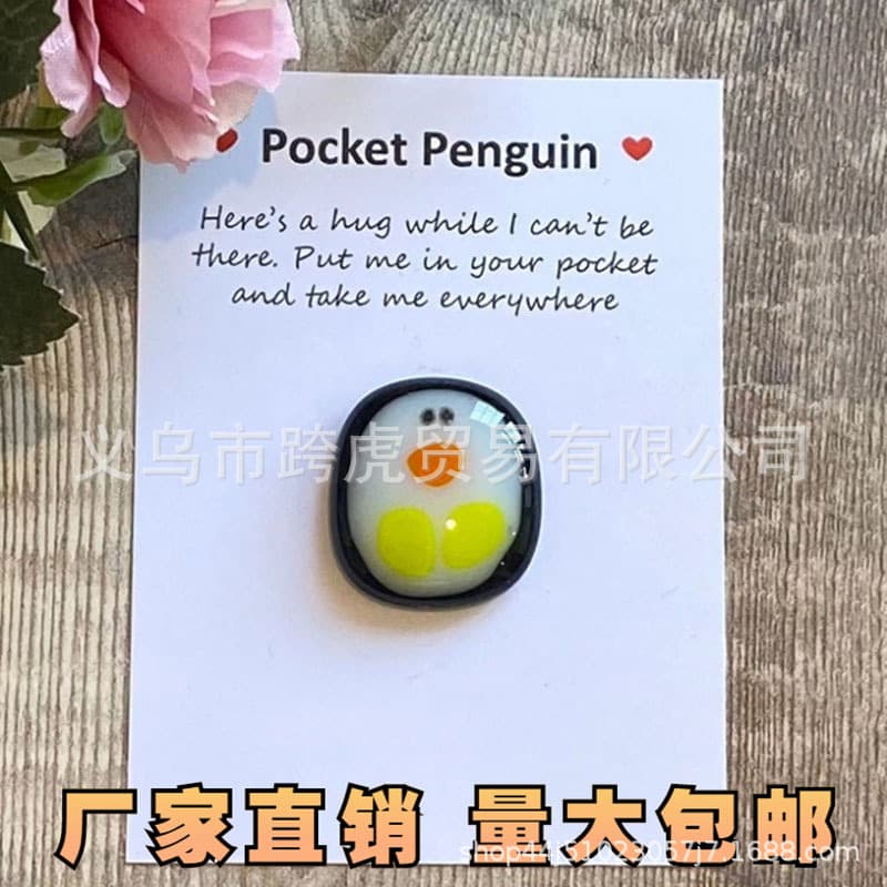 Cross-border New Arrival A Little Pocket Penguin Hug Glass Container with Greeting Card Gift