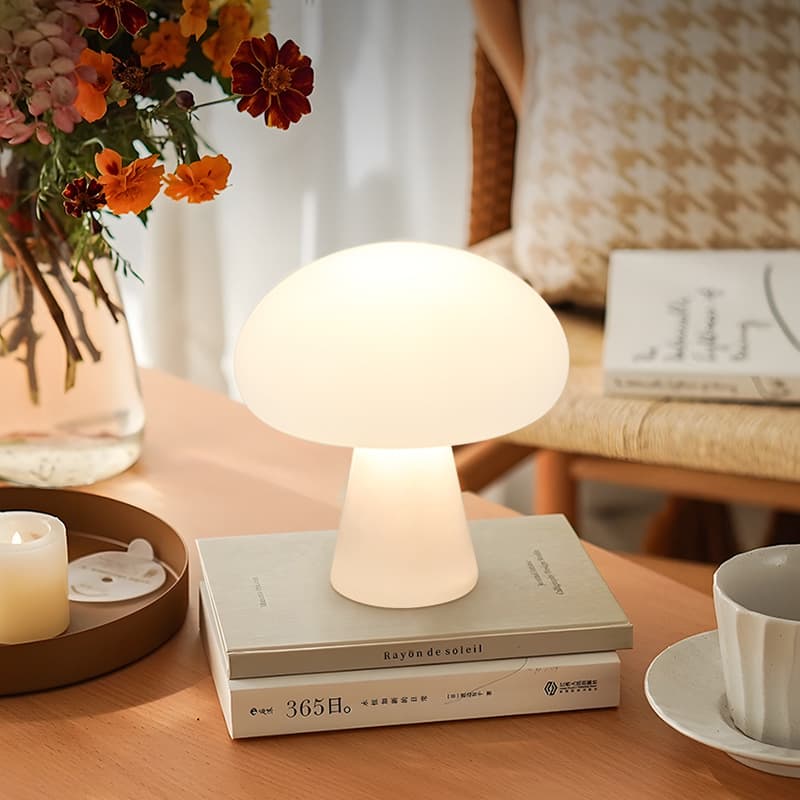 ins middle-aged Danish cream style mushroom table lamp charging living room study bedroom bedside decoration atmosphere lamp wholesale