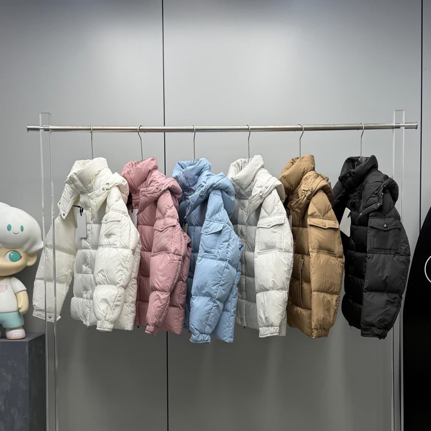 Ceiling Transfer Warehouse Cross-border Trade Hot-selling M Brand Matte 90 Down 70th Anniversary Short Down Jacket with Detachable Hood