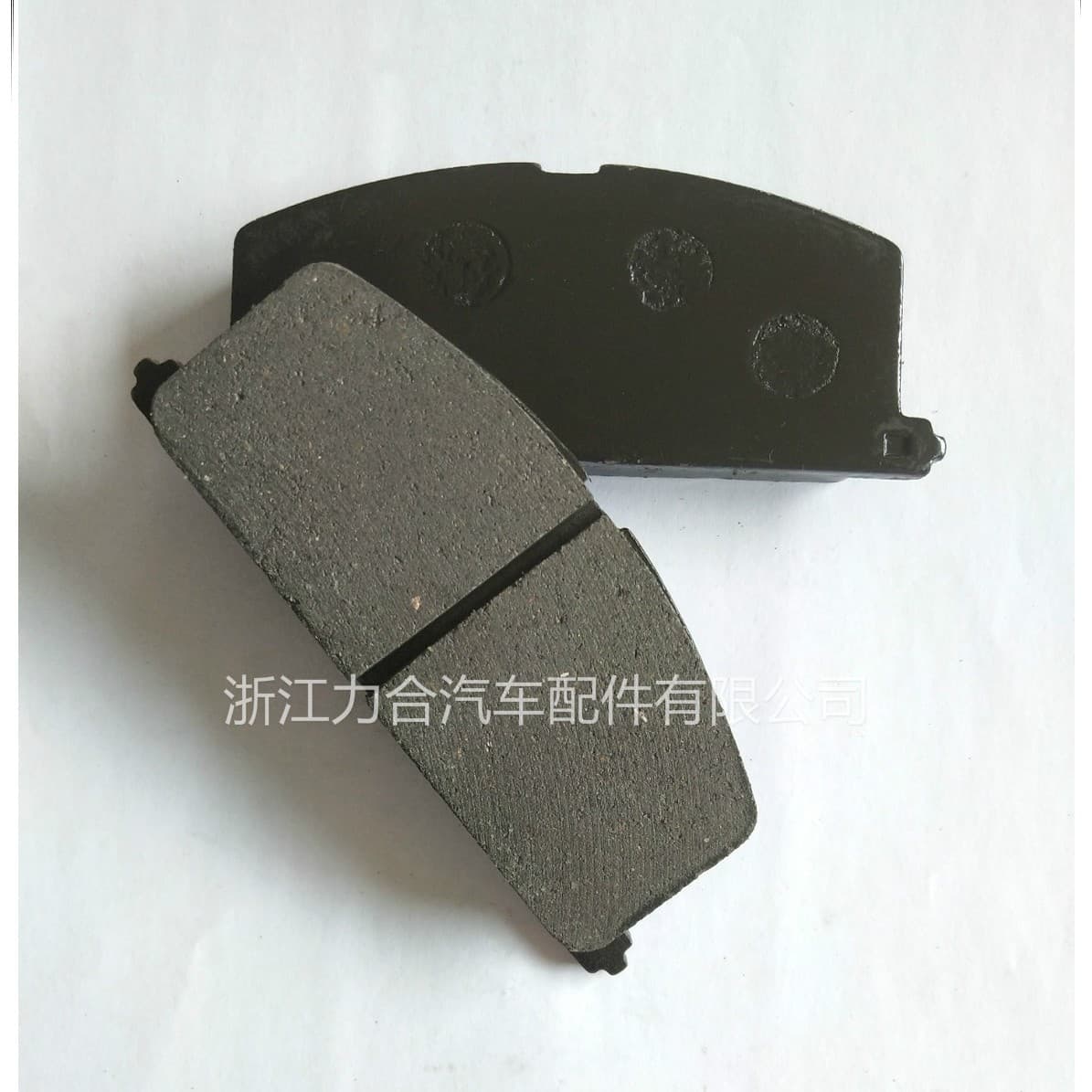Factory-processed brake pads for Toyota, Chevrolet ceramic brake pads, Jiyou metal car brake pads D242