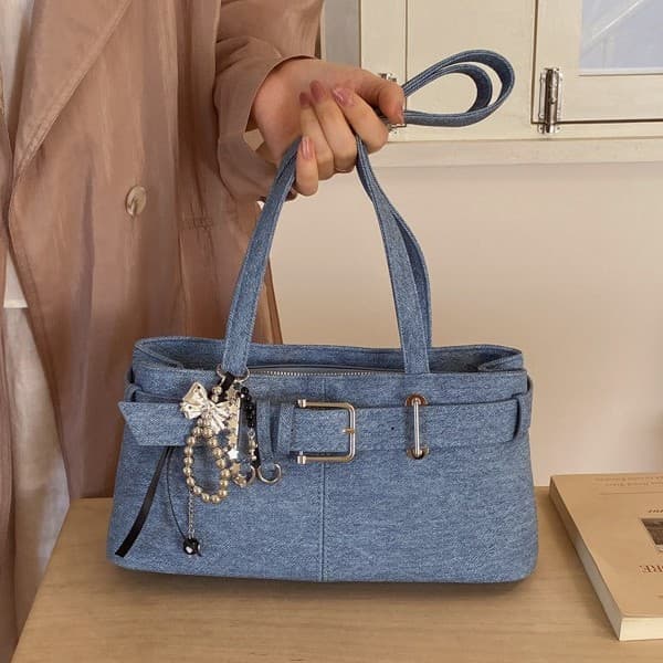 New fashionable commuter handbag for women Korean version new retro baguette bag fresh bow shoulder crossbody bag