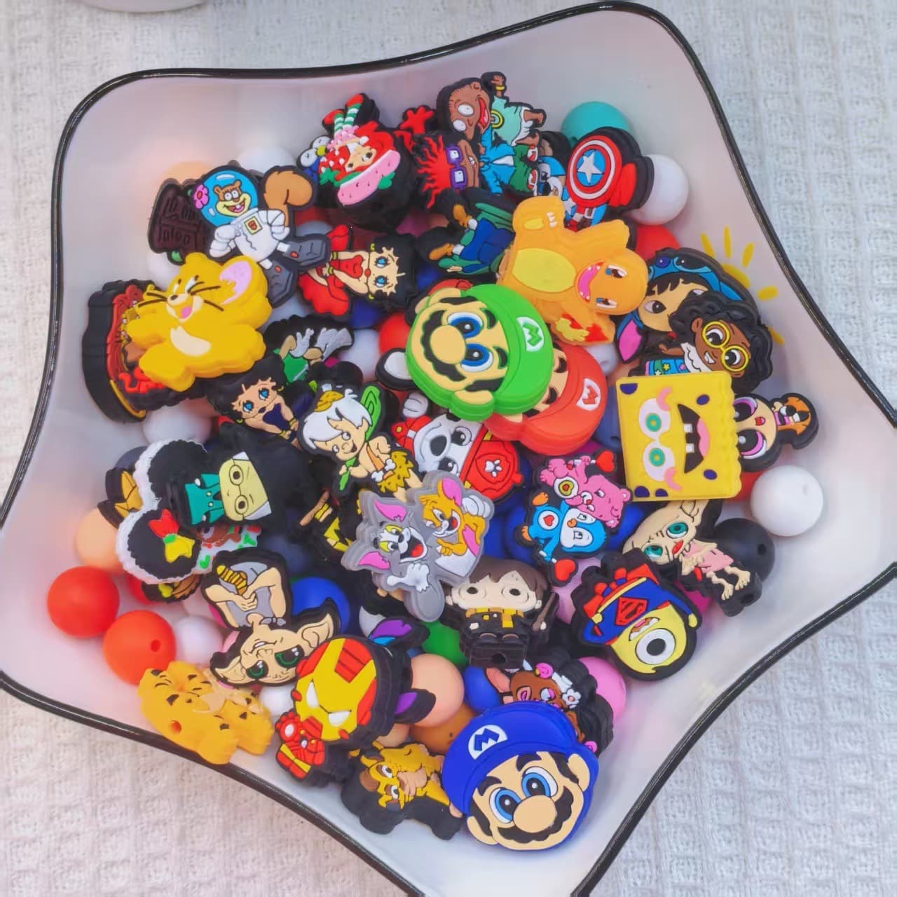 Factory direct sales silicone beads DIY silicone beads cartoon shape drip silicone beads private mold silicone beads