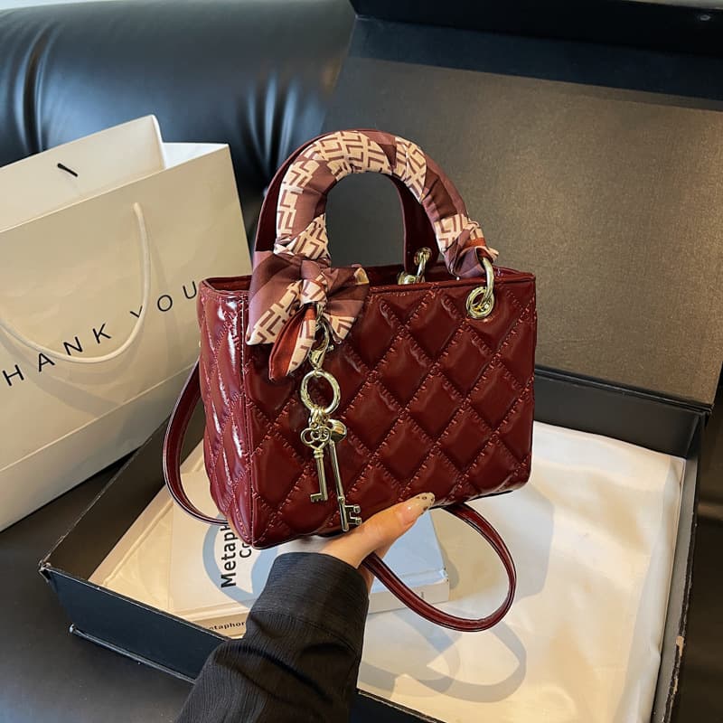 Women's Bag Bride Bag Textured Large Capacity Handbag 2025 New Fashion Single Shoulder Red Crossbody Bag Trendy