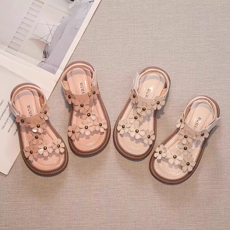 Girls' Sandals 2026 Summer New Korean Style Flower Performance Shoes Versatile Princess Children's Shoes Round Toe Princess Style