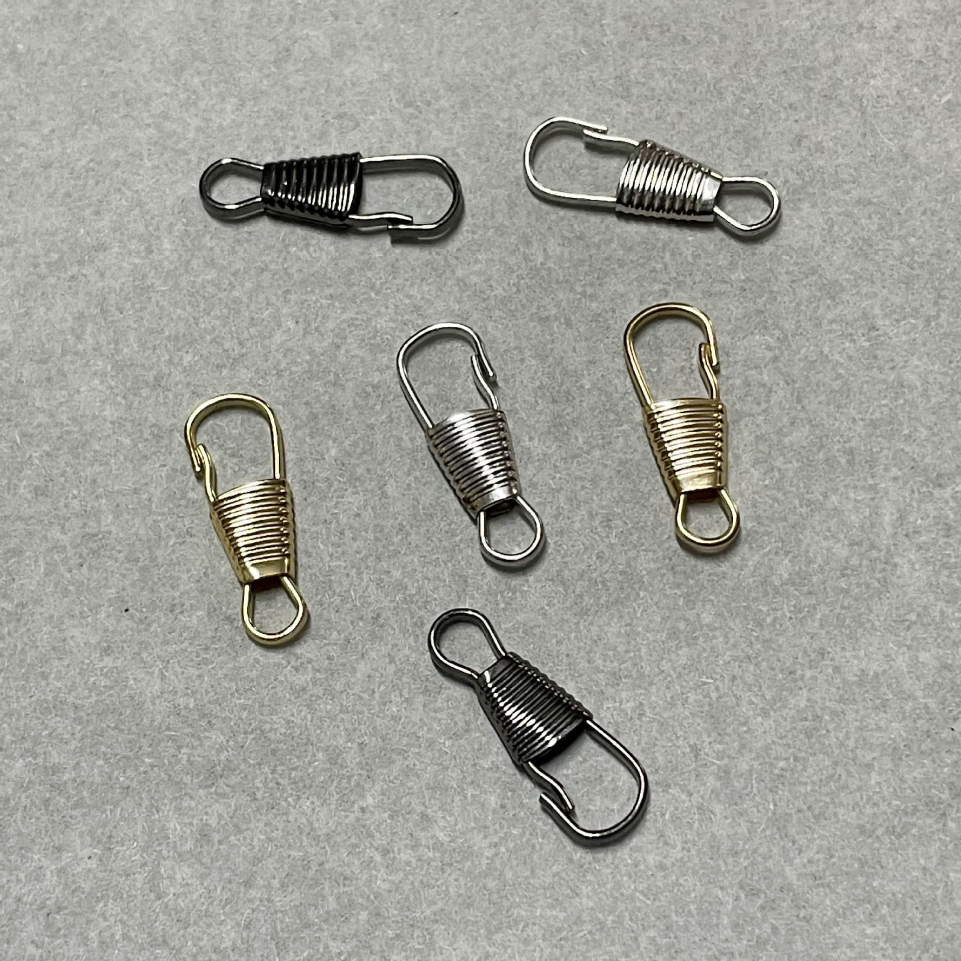 Guangzhou factory spot red gallbladder button, pig gallbladder button, hardware accessories, keychain accessories, gift buckle