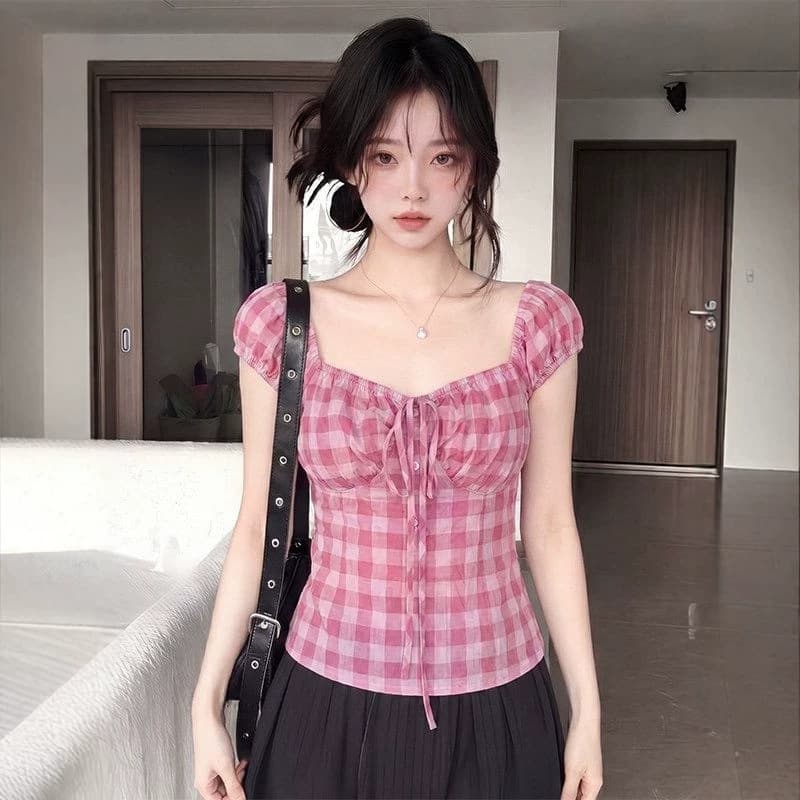 Plaid short-sleeved shirt for women 2026 spring and summer new design slim shirt Korean style waist-cinching short top for women