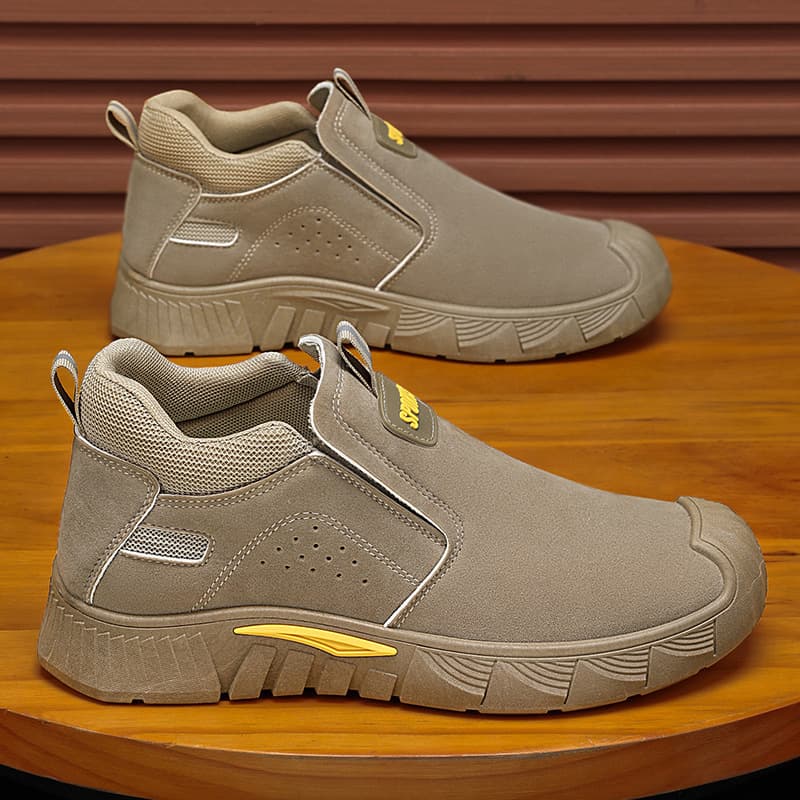 Men's 2025 Spring New Slip-On Soft Sole Sports Dad Shoes, Dirt-Resistant Work Safety Shoes for Construction