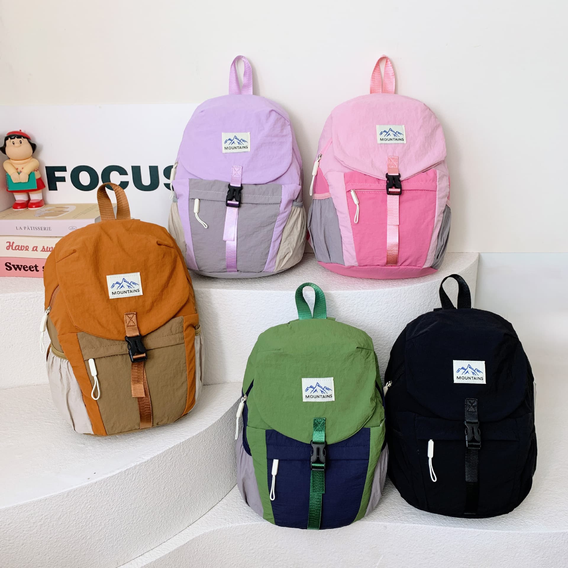 Korean Style Boys and Girls Backpack New Contrast Color Large Capacity Schoolbag Casual Sports Lightweight Travel Backpack
