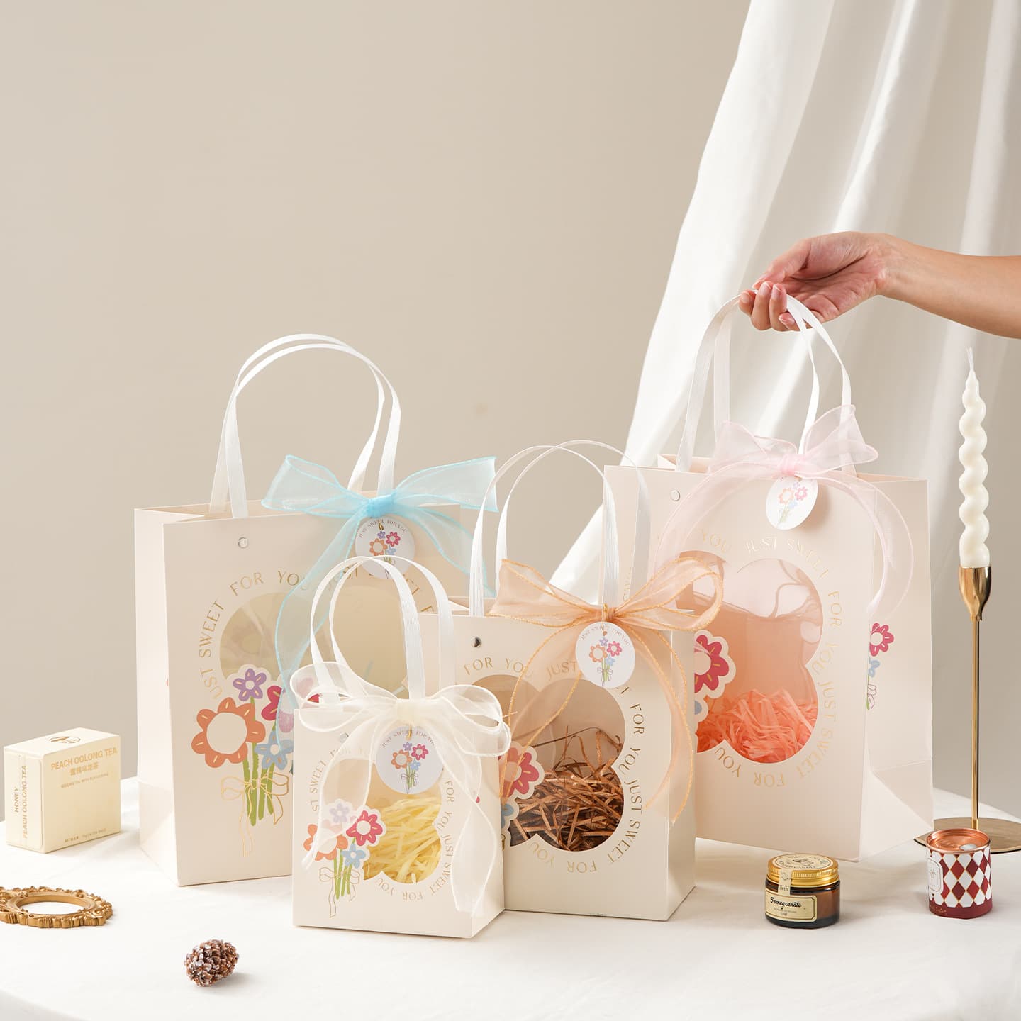 Gift Bag Handheld Paper Bag Transparent Window Birthday Wedding Gift Packaging Bag Premium Favor Bag Gift Box