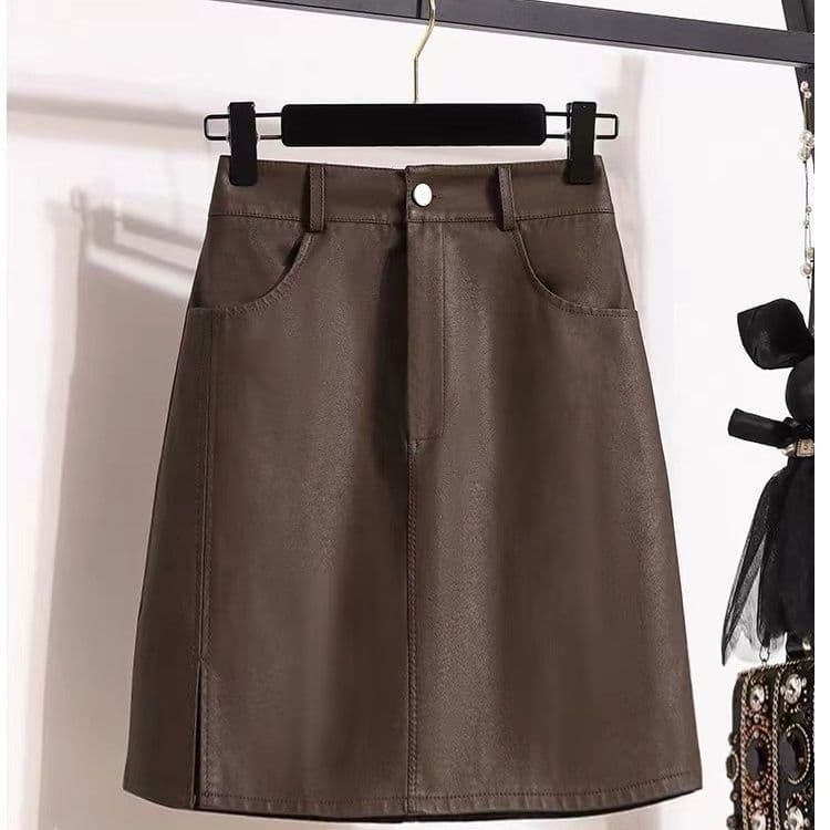 Black leather midi skirt, plus size, new autumn/winter style, high-waisted, slimming, short skirt with pockets.