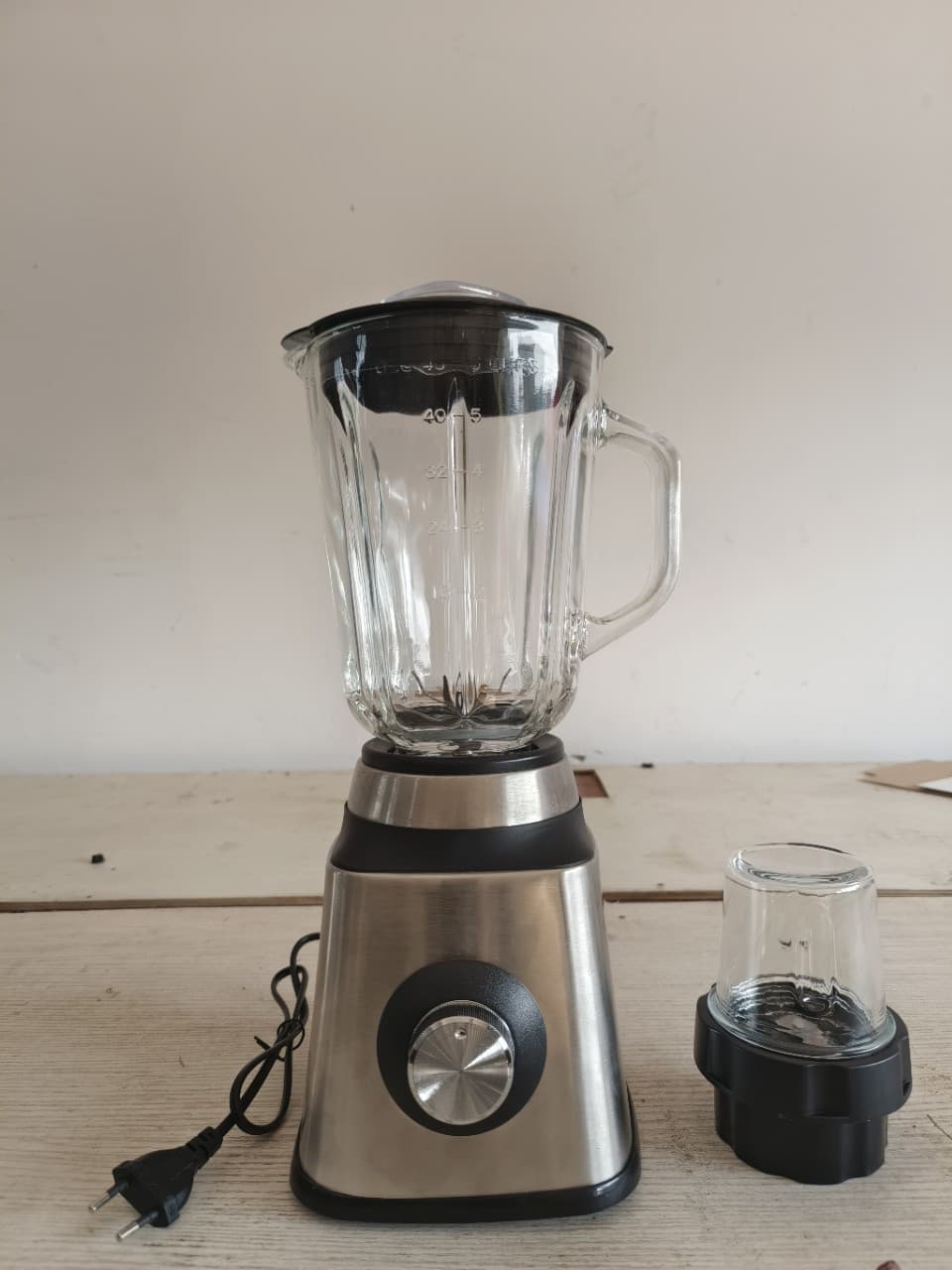 Specially designed for foreign trade direct sales, multi-functional household nutritional fruit and vegetable processor, blender, juicer and ready-to-squeeze