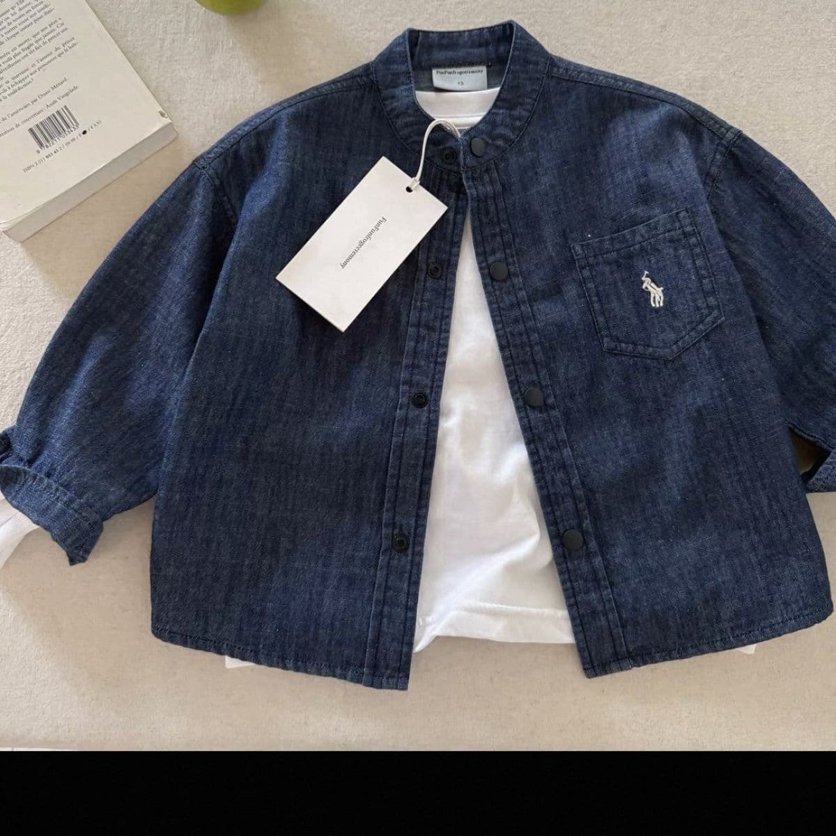 Children's soft denim shirt autumn 2026 new solid color tops for boys and girls, long-sleeved baby shirts, jackets, fashionable