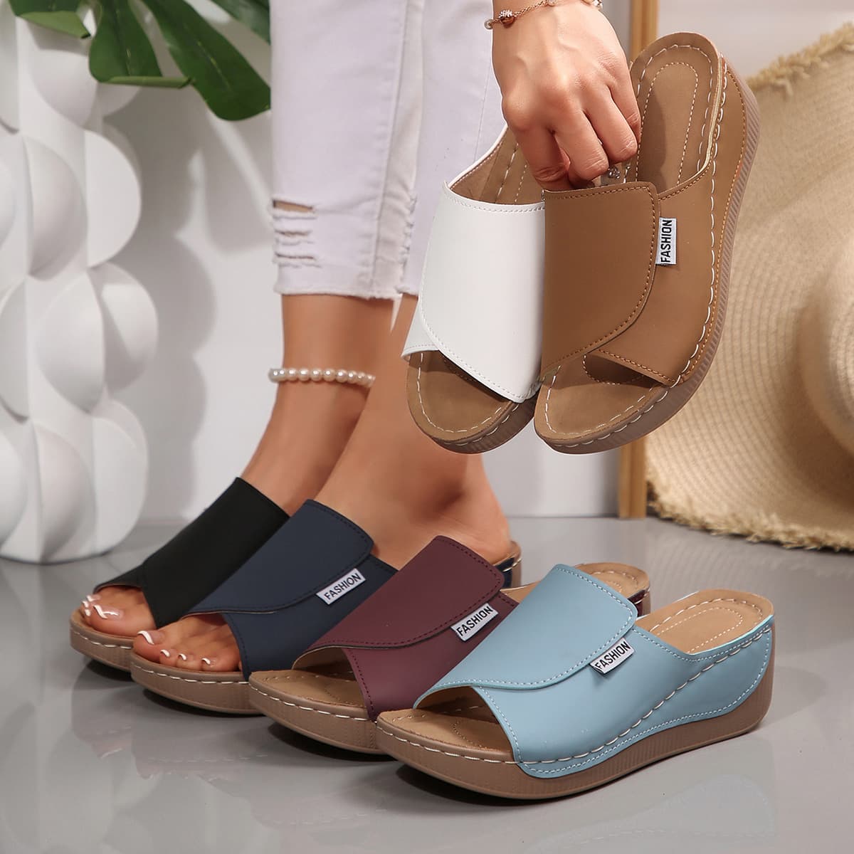 Summer New Wedge Slippers European and American Fashion Fish Mouth Sandals and Slippers Outer Wear Lightweight Beach Women's in stock Sandals and Slippers
