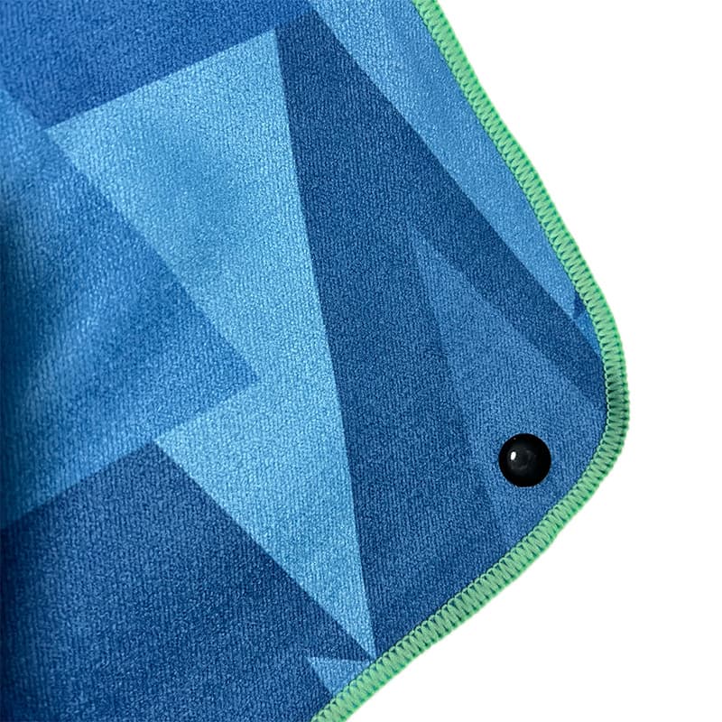 Ant cloth outdoor quick-dry fitness and swimming sports towels, portable cooling sensation, cross-border Amazon sweat-absorbent printed towels.